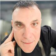 Soy un apasionado de la cocina con años de experiencia en la preparación y enseñanza de una variedad de platos